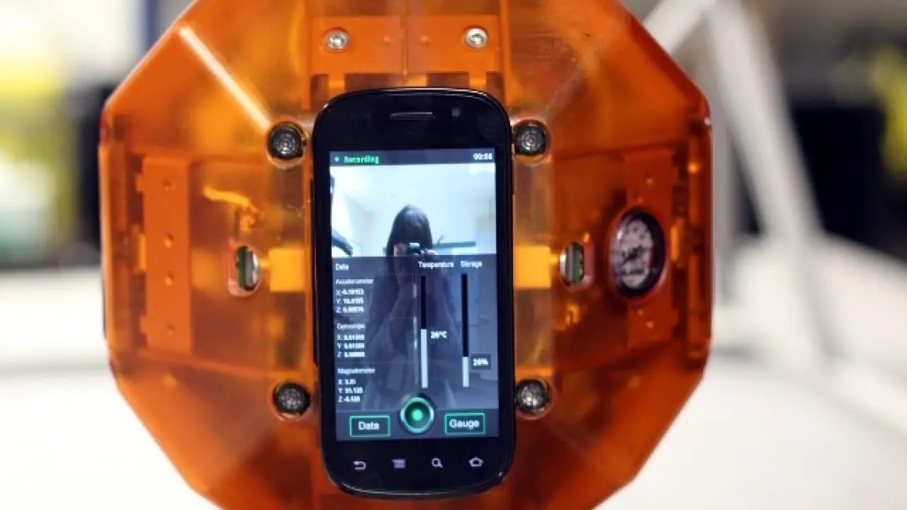 قرار تاريخي.. ناسا تسمح لروادها باصطحاب الهواتف الذكية في رحلات الفضاء القادمة